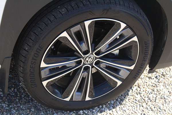 2024 Toyota bZ4X XEAM10R