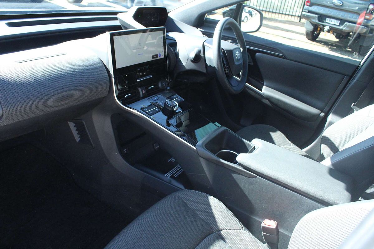 2024 Toyota bZ4X XEAM10R