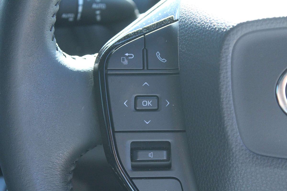 2024 Toyota bZ4X XEAM10R