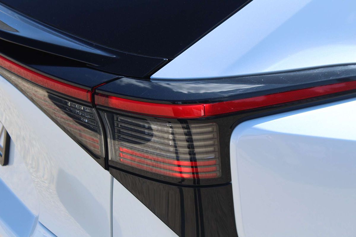 2024 Toyota bZ4X XEAM10R