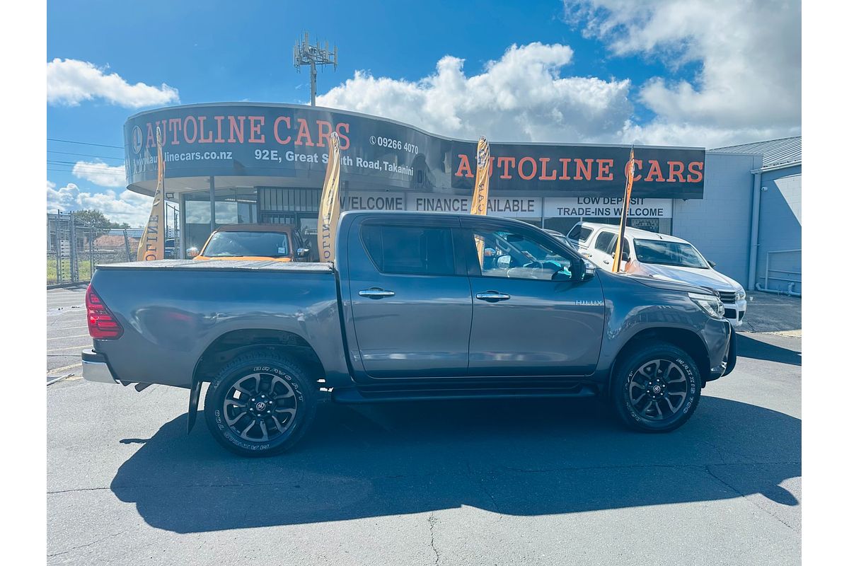 2017 Toyota Hilux SR5 TD DC 2.8D/6AT/U
