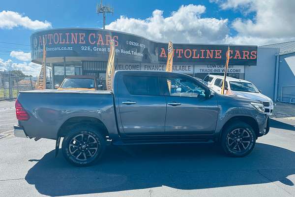 2017 Toyota Hilux SR5 TD DC 2.8D/6AT/U
