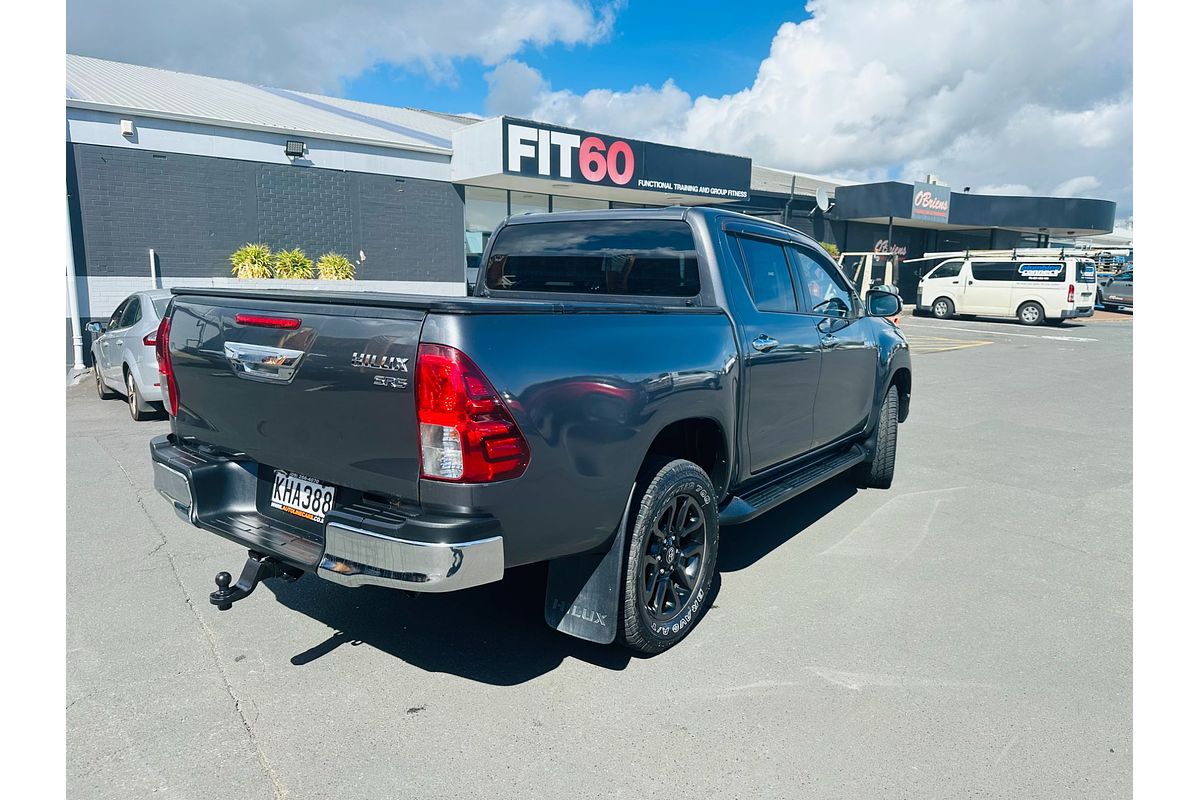 2017 Toyota Hilux SR5 TD DC 2.8D/6AT/U