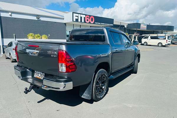 2017 Toyota Hilux SR5 TD DC 2.8D/6AT/U
