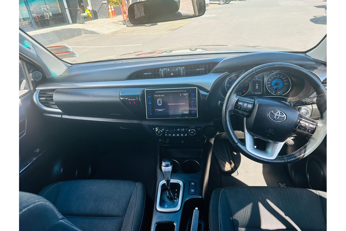 2017 Toyota Hilux SR5 TD DC 2.8D/6AT/U