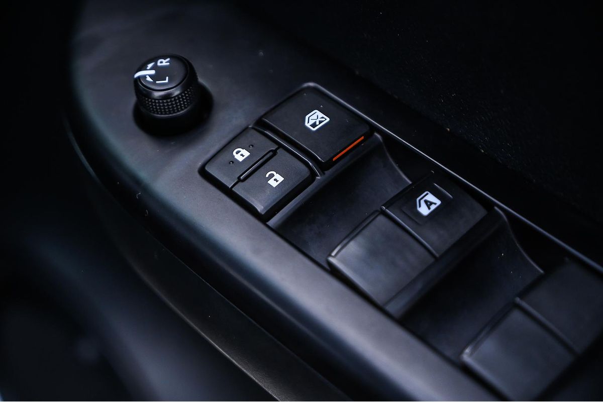 2020 Toyota Hilux SR GUN126R 4X4