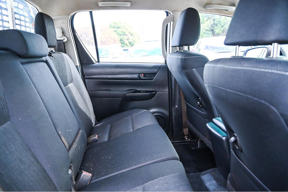 2020 Toyota Hilux SR GUN126R 4X4
