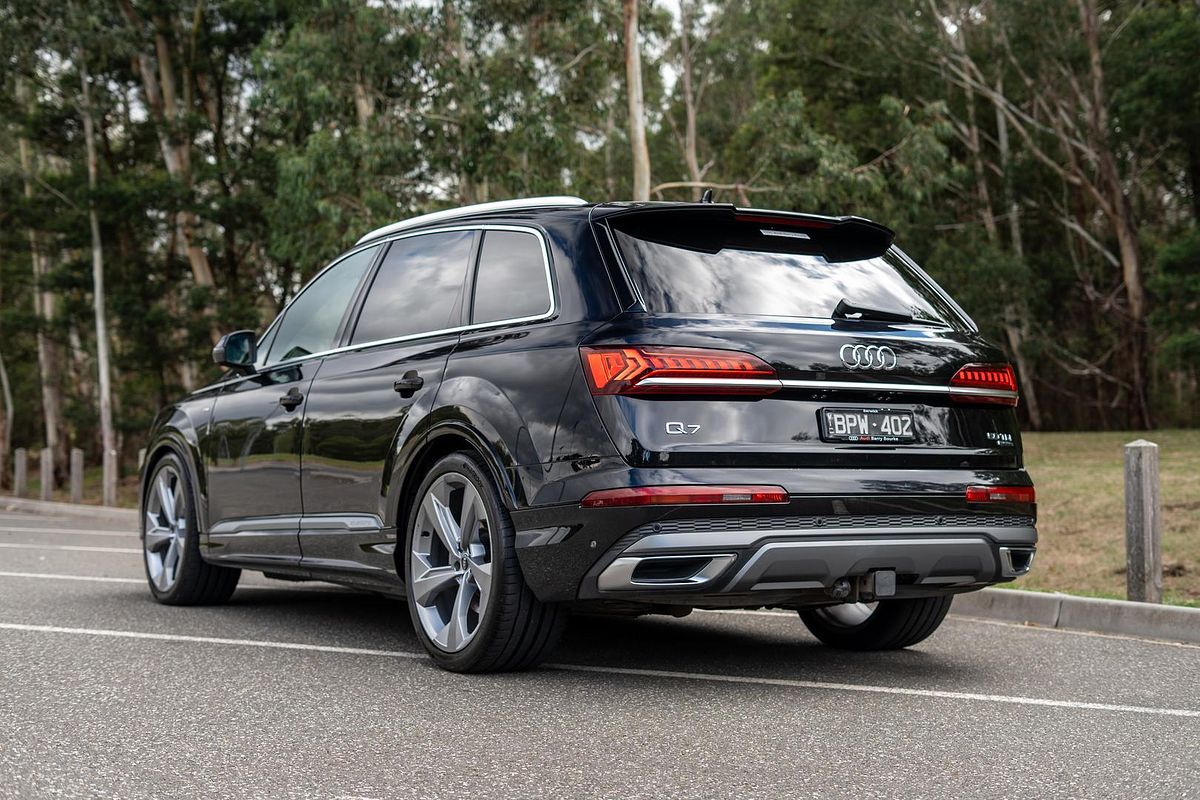 2021 Audi Q7 50 TDI S line 4M