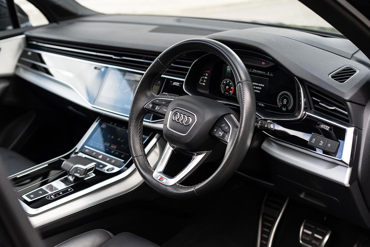 2021 Audi Q7 50 TDI S line 4M