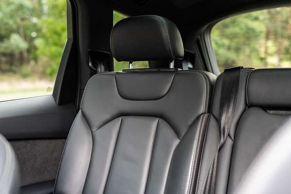 2021 Audi Q7 50 TDI S line 4M