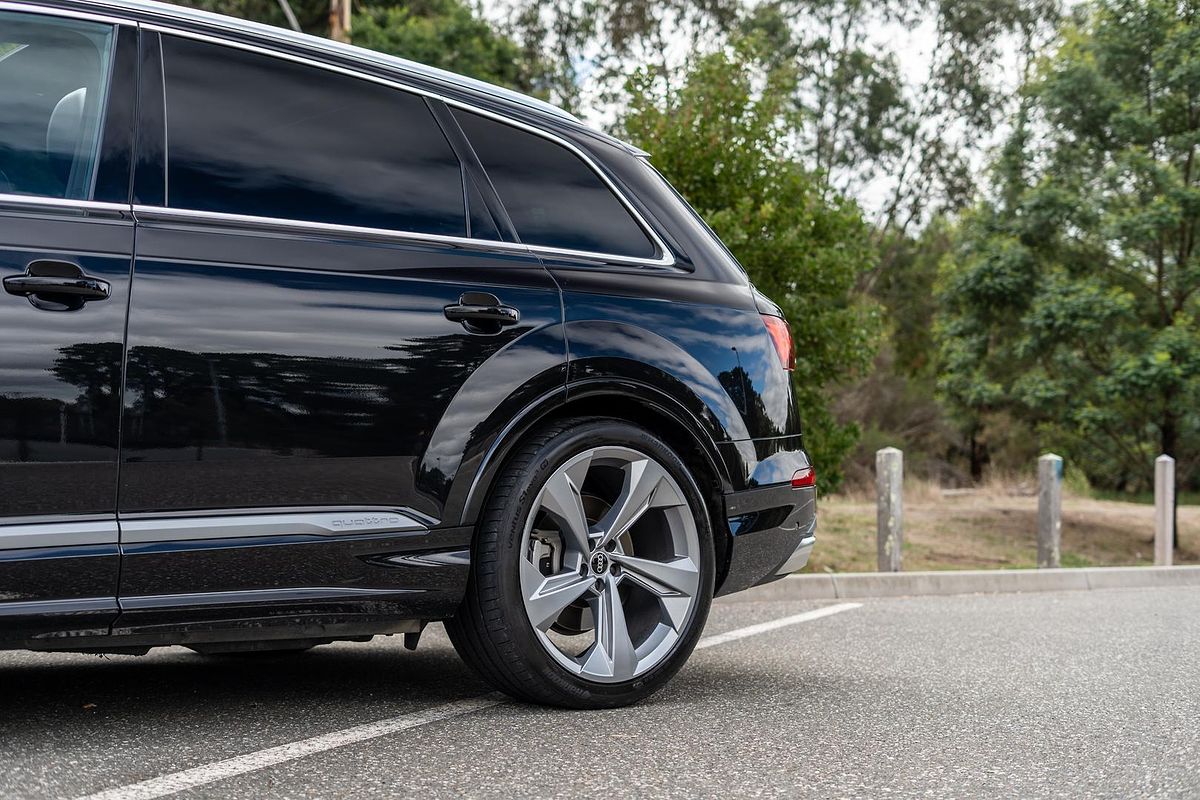 2021 Audi Q7 50 TDI S line 4M