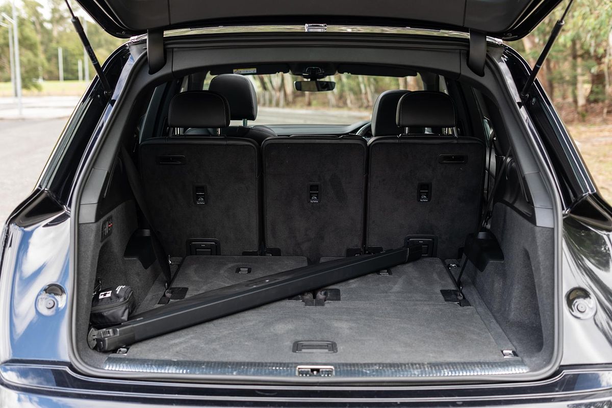 2021 Audi Q7 50 TDI S line 4M