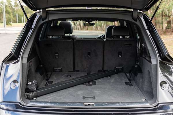 2021 Audi Q7 50 TDI S line 4M