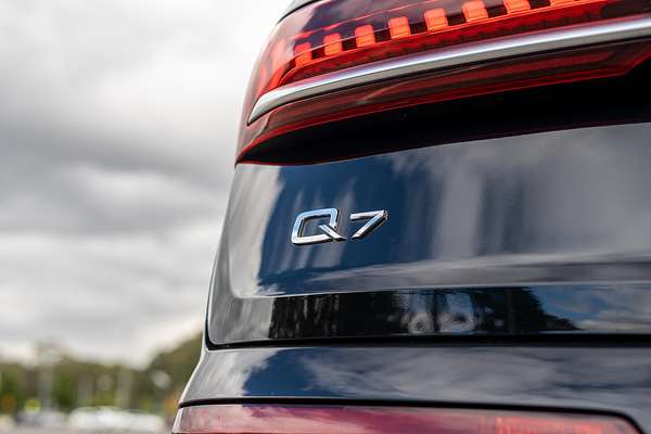 2021 Audi Q7 50 TDI S line 4M