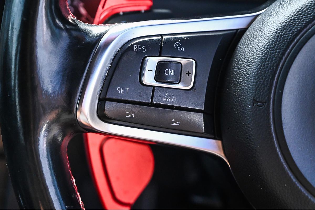 2015 Volkswagen Golf GTI 7