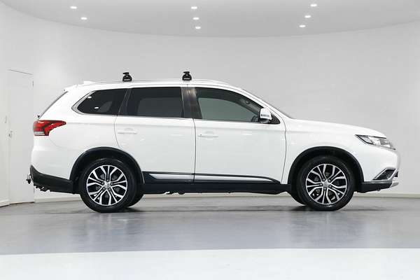 2016 Mitsubishi Outlander LS Safety Pack ZK