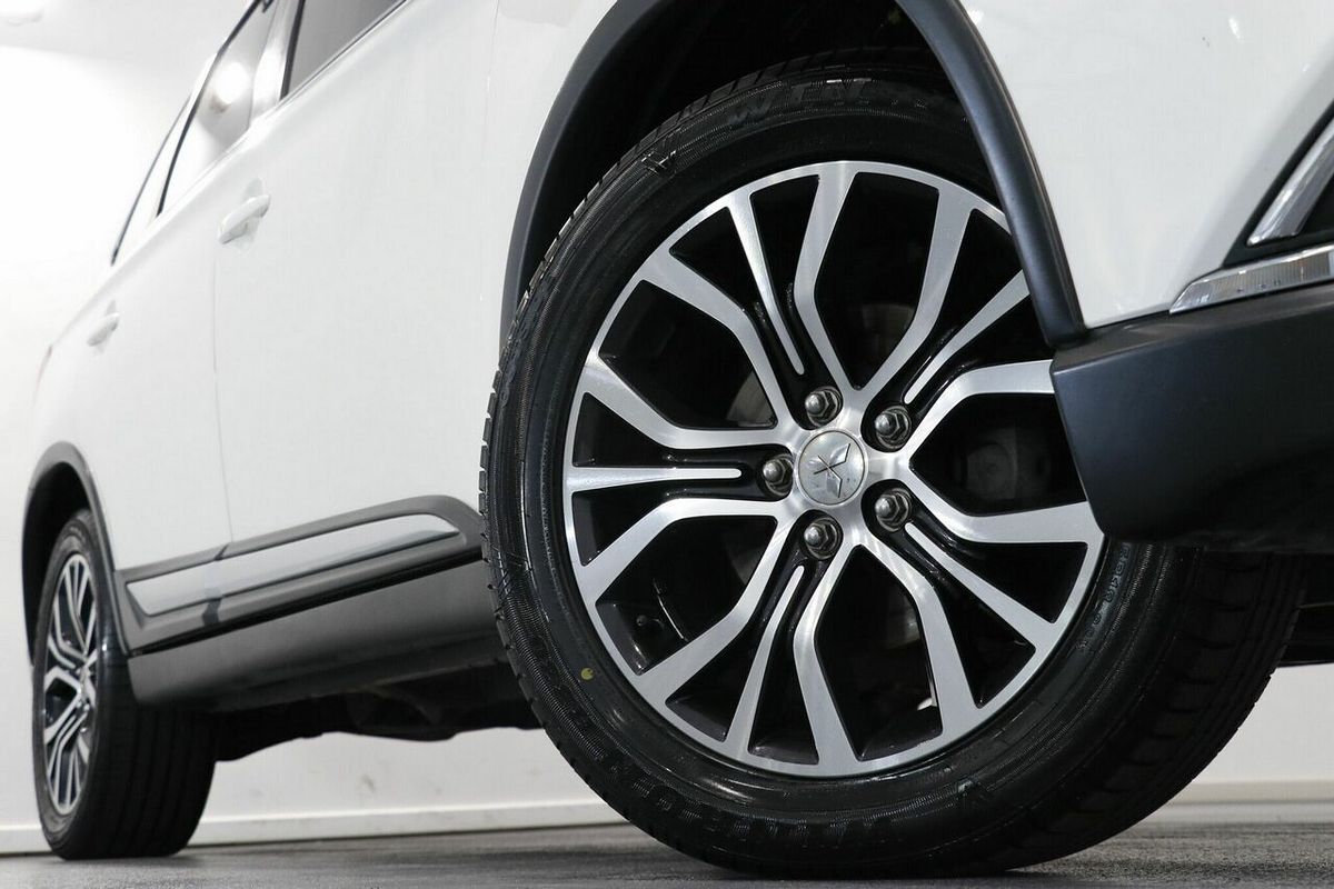 2016 Mitsubishi Outlander LS Safety Pack ZK