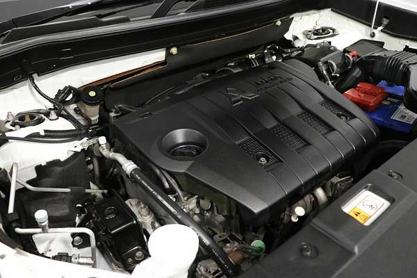 2016 Mitsubishi Outlander LS Safety Pack ZK