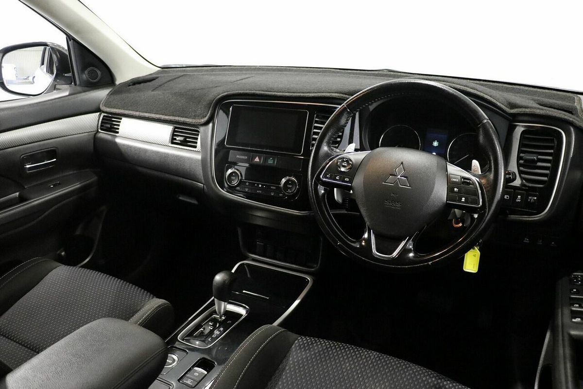 2016 Mitsubishi Outlander LS Safety Pack ZK