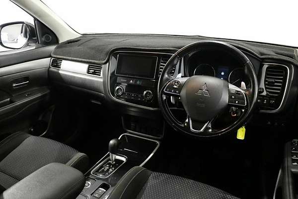 2016 Mitsubishi Outlander LS Safety Pack ZK