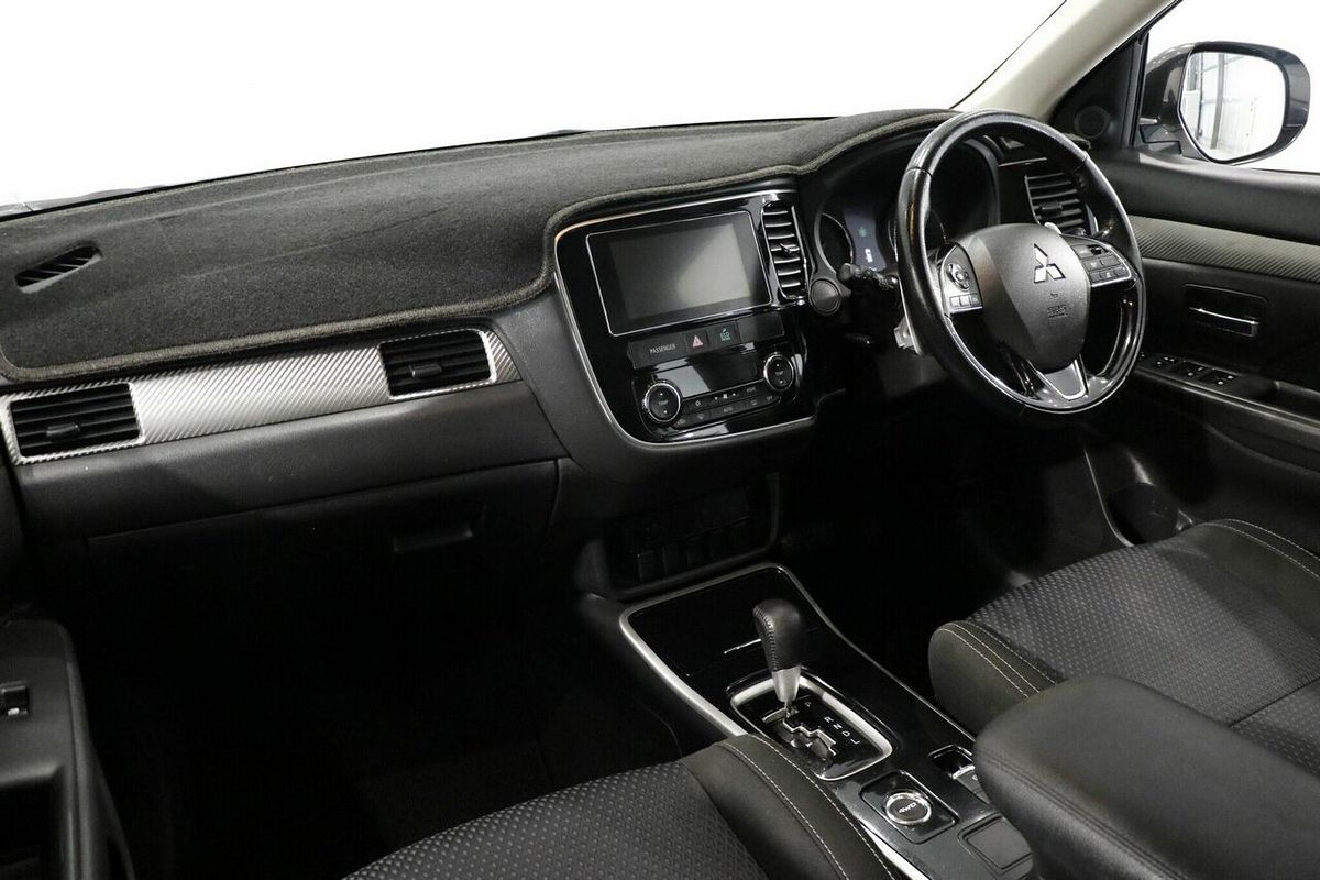 2016 Mitsubishi Outlander LS Safety Pack ZK