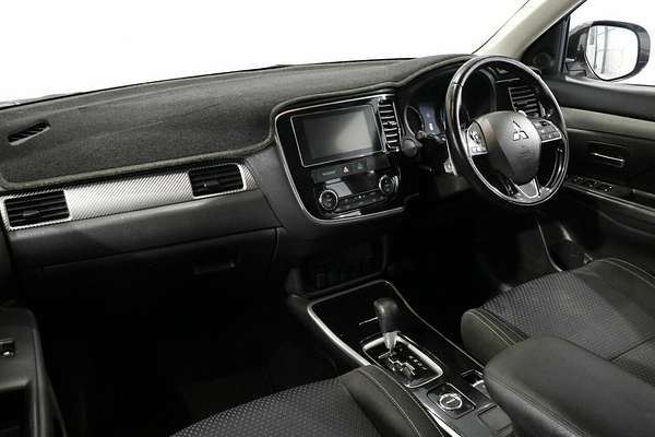 2016 Mitsubishi Outlander LS Safety Pack ZK
