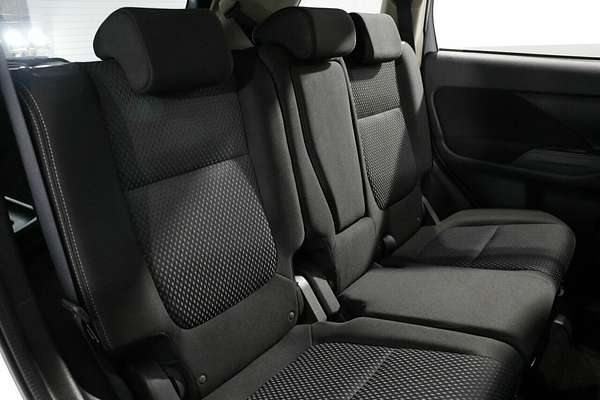2016 Mitsubishi Outlander LS Safety Pack ZK