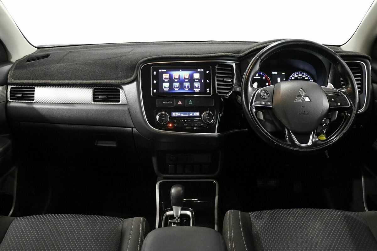 2016 Mitsubishi Outlander LS Safety Pack ZK