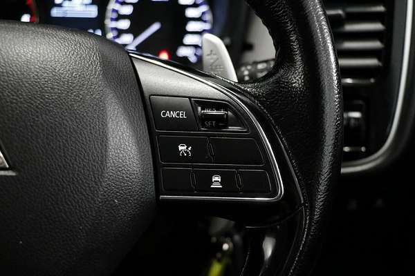 2016 Mitsubishi Outlander LS Safety Pack ZK