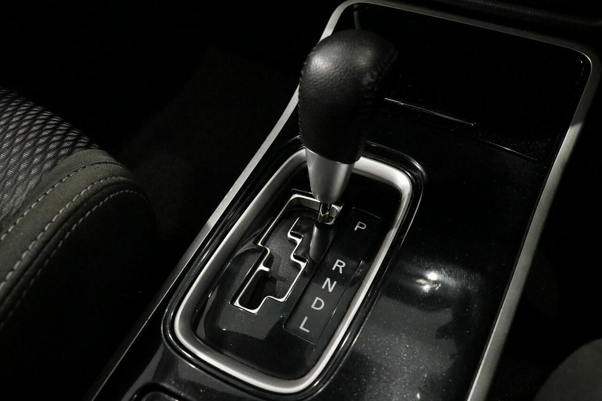 2016 Mitsubishi Outlander LS Safety Pack ZK