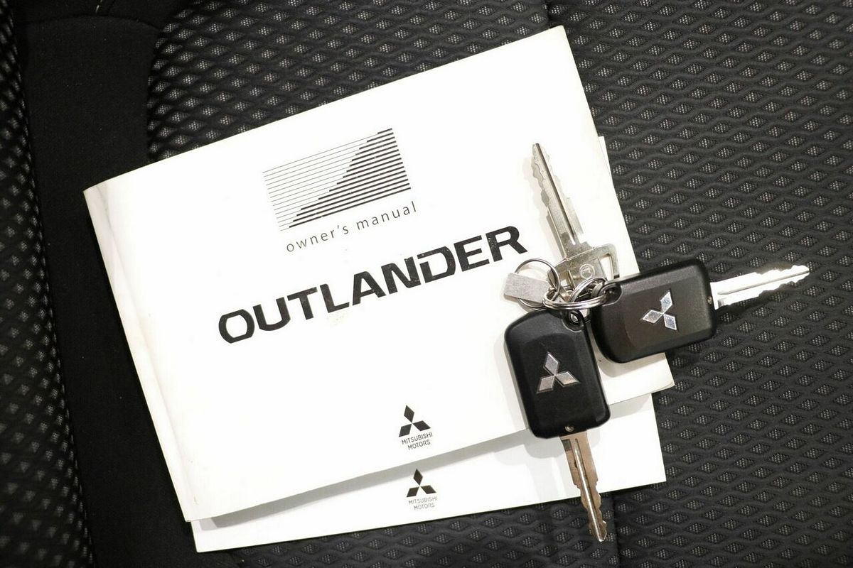 2016 Mitsubishi Outlander LS Safety Pack ZK