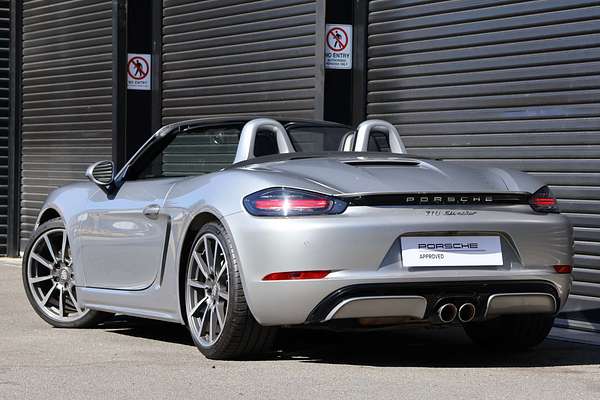 2023 Porsche 718 Boxster 982