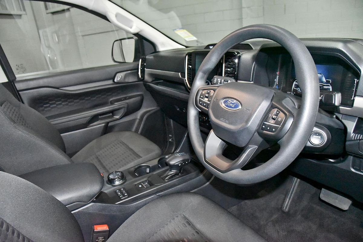 2024 Ford Everest Ambiente