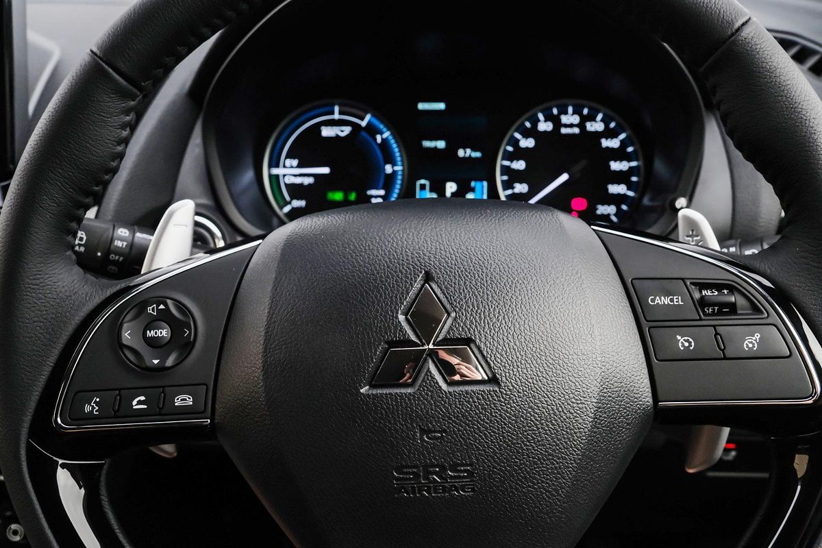 2024 Mitsubishi Eclipse Cross PHEV ES YB