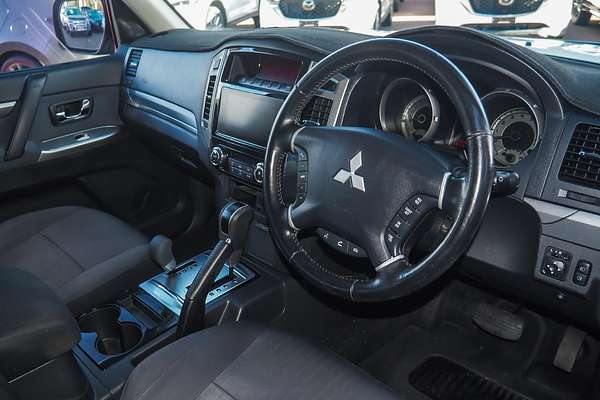 2015 Mitsubishi Pajero GLX NX