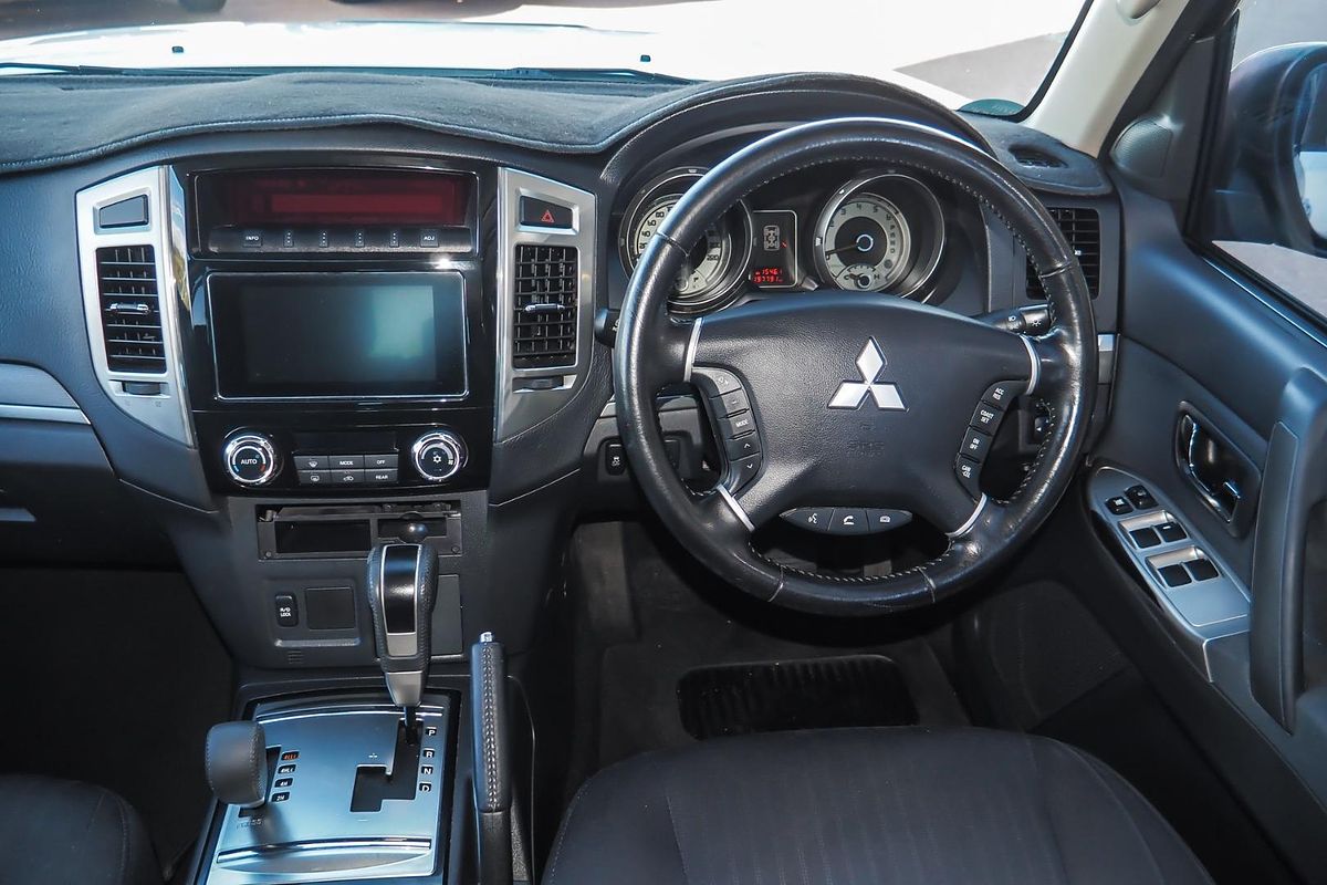 2015 Mitsubishi Pajero GLX NX