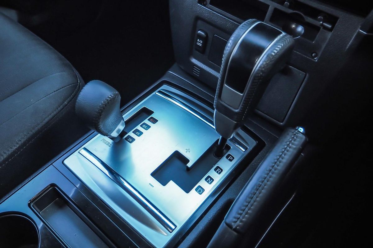 2015 Mitsubishi Pajero GLX NX