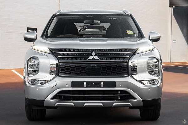 2025 Mitsubishi Outlander LS ZM
