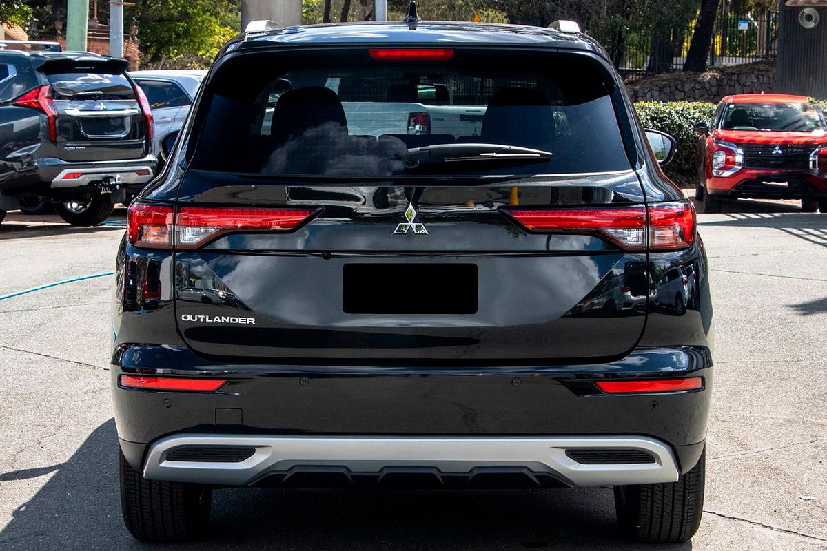 2025 Mitsubishi Outlander LS ZM