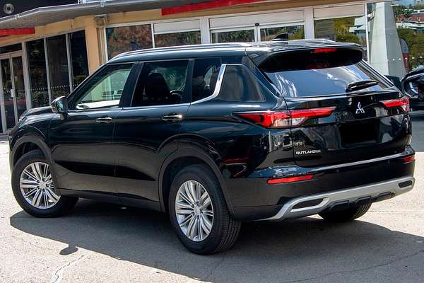 2025 Mitsubishi Outlander LS ZM
