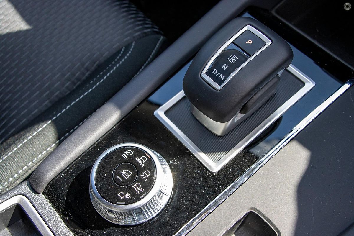 2025 Mitsubishi Outlander LS ZM