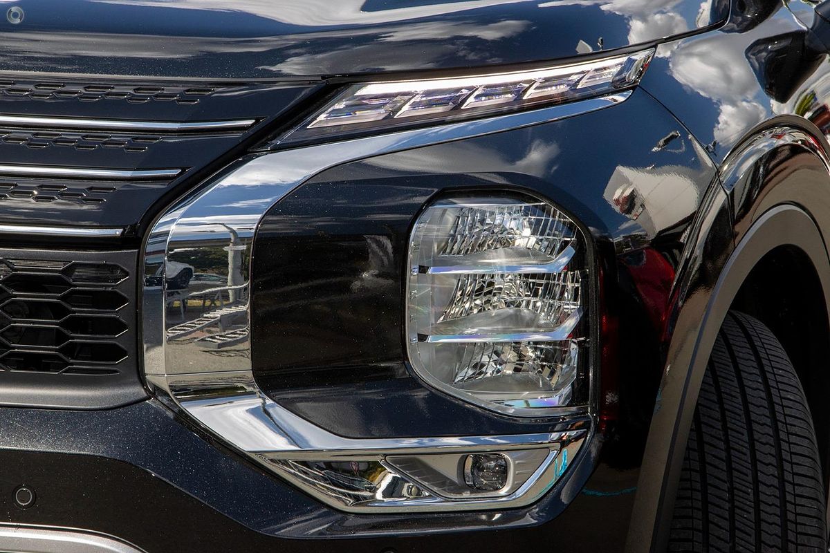 2025 Mitsubishi Outlander LS ZM