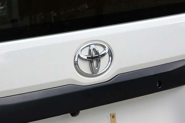 2022 Toyota Hiace GDH300R LWB