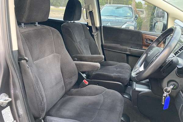 2015 Honda Odyssey VTi 5th Gen