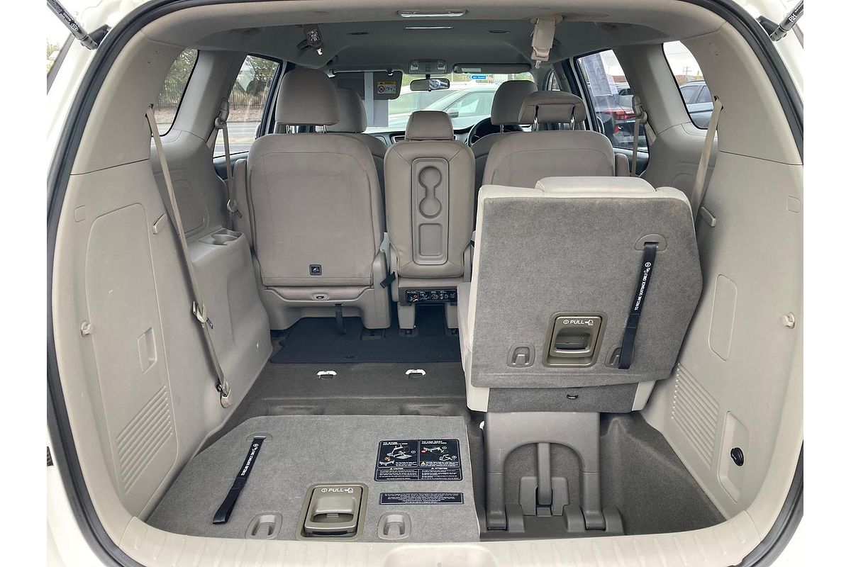 2015 Kia Carnival S YP