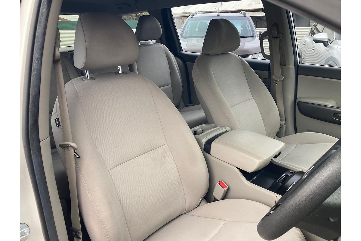 2015 Kia Carnival S YP