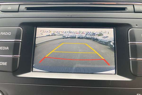2015 Kia Carnival S YP
