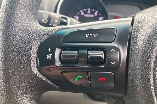 2015 Kia Carnival S YP