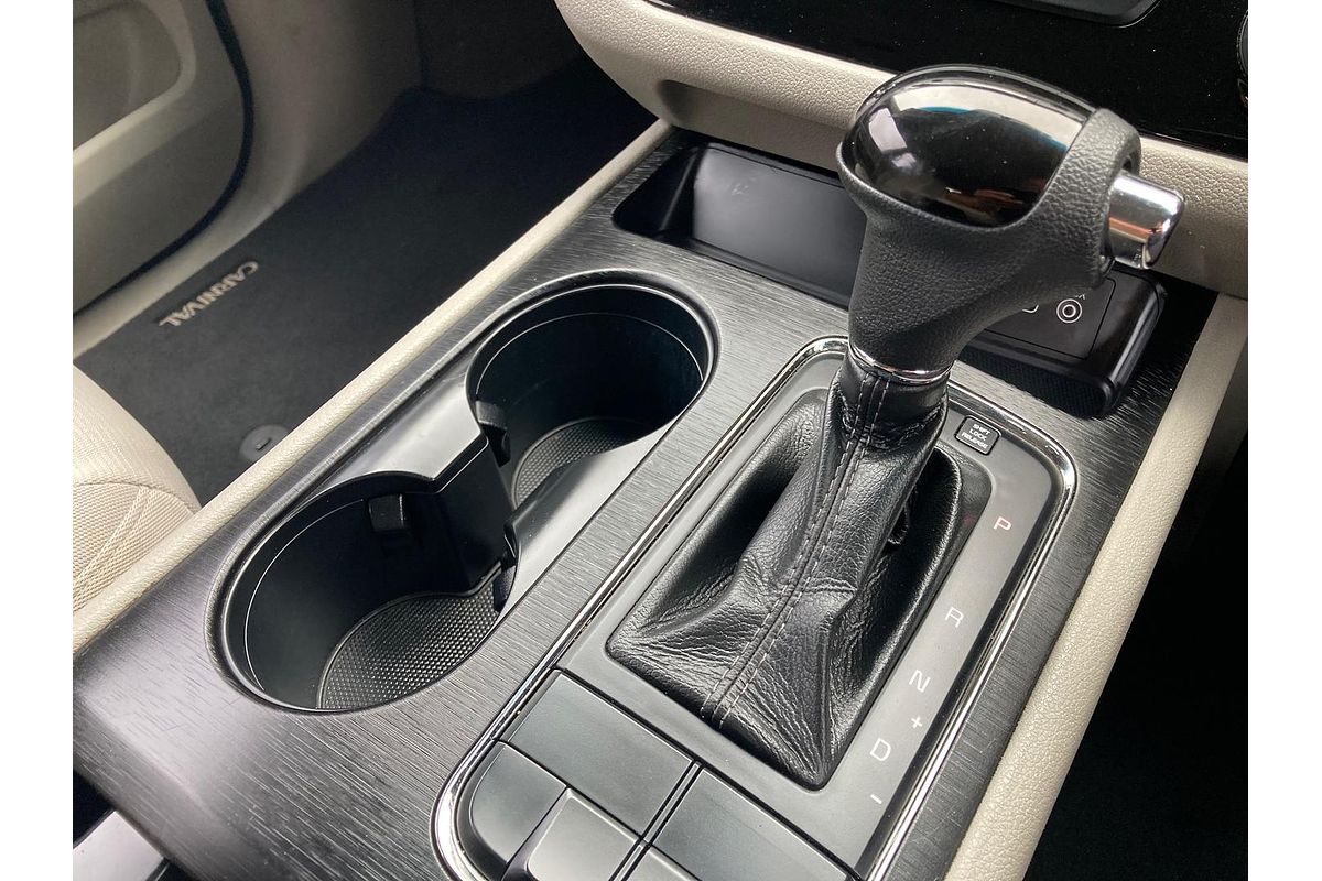 2015 Kia Carnival S YP