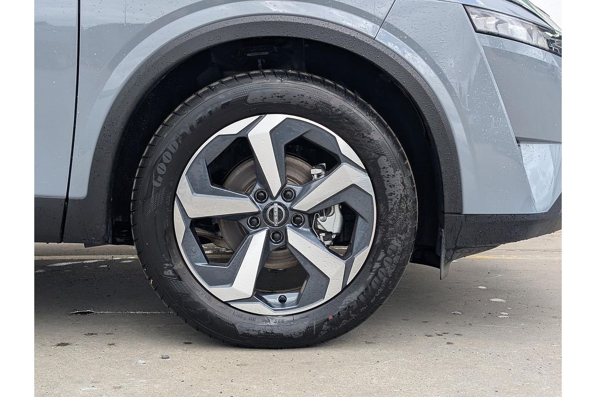 2024 Nissan QASHQAI ST+ J12